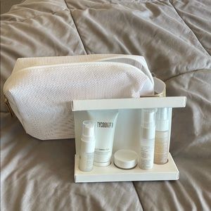Beauty Counter Bag - perfect for gifts!